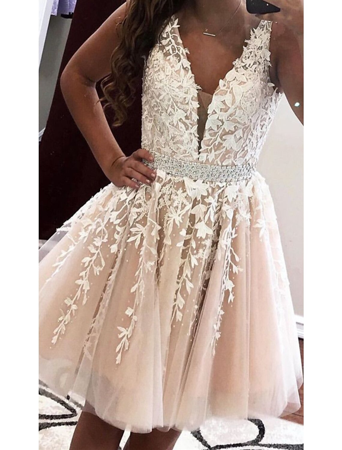 Abiti da cocktail a trapezio, abiti da festa, abiti da ballo, abiti da laurea, corti/mini, senza maniche, scollo a V, tulle, schiena a V con applicazioni di fascia/nastro